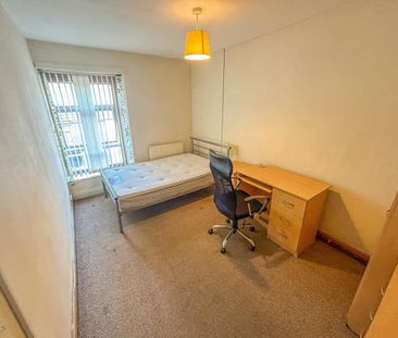 1 bedroom in a house share to rent - Photo 6