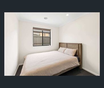 15 Dobell Street, Mount Duneed, Vic 3217 - Photo 2