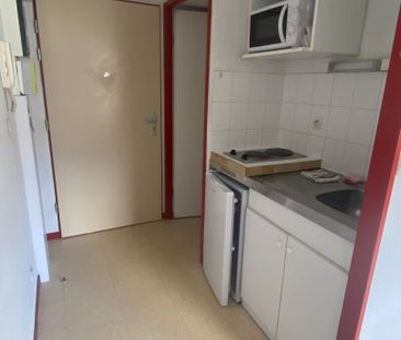 Location Appartement 1 pièce 20m² ROUEN 76000 - Photo 2