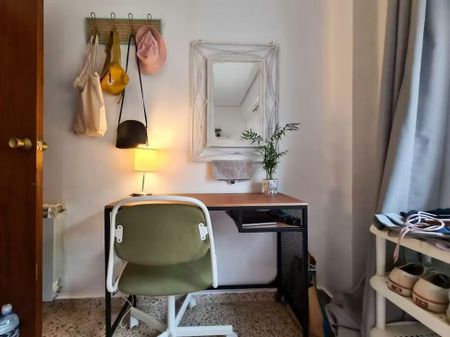 Carrer del Poeta Más i Ros, Valencia, Valencian Community 46022 - Foto 4