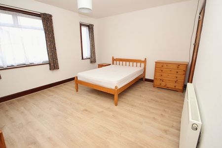 Charminster, Bournemouth - Photo 5