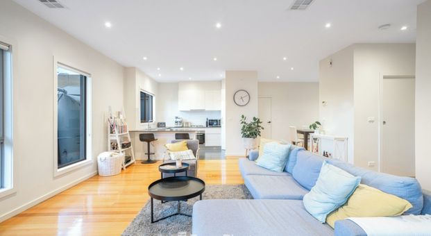 Low-Maintenance Unit in a Prime Belmont Location - Photo 1