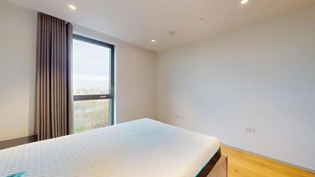 3 bedroom flat to rent - Photo 5