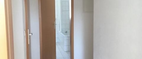 Wer´s geräumiger mag und mit Einbauküche - Foto 1