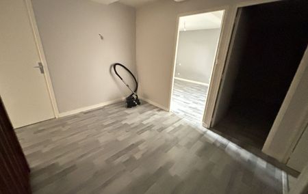 Location Maison Avec jardin Bage-la-ville - Photo 2