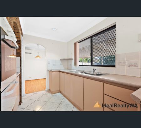 15 Lenhay Court, Willetton, WA 6155 - Photo 5
