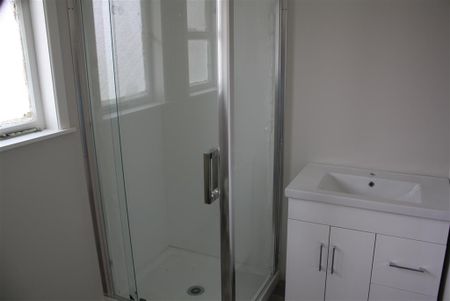 MANGERE EAST - 2 bedroom home - Photo 4