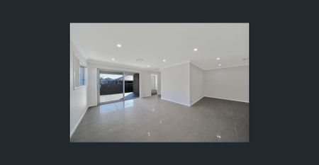 Family Home in the Heart of Tahmoor - Photo 4