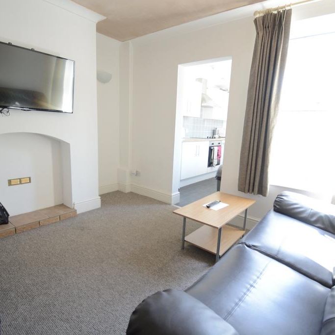 1 bedroom house of multiple occupation to rent - Photo 1