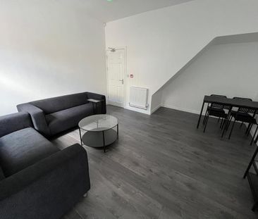 5 bedroom terraced house to rent - Photo 2