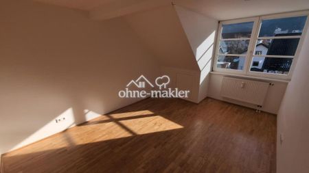 Sonnige 3-Zimmer DG-Wohnung mit tollem Blick auf die Berge mit EBK und Gartennutzung! - Photo 5