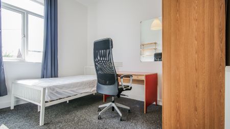 670A Bristol Road - Photo 3