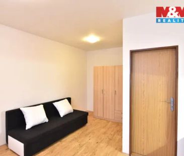 Pronájem bytu 1+kk, 30 m - Photo 1