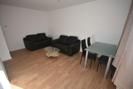 3 bedroom apartment to rent - Photo 2