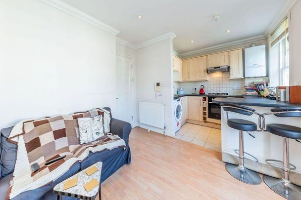1 bedroom flat to rent - Photo 1