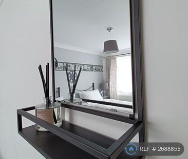 1 bedroom in a house share to rent - Photo 5