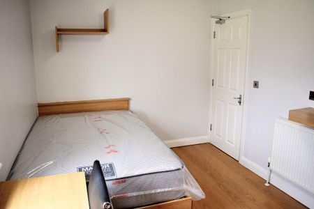 5 bedroom townhouse to rent - Photo 3