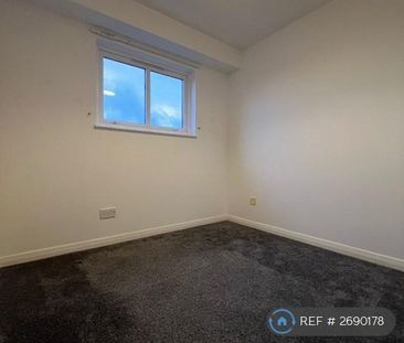 4 bedroom detached house to rent - Photo 6