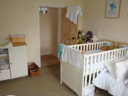 3 bedroom detached house to rent - Photo 2