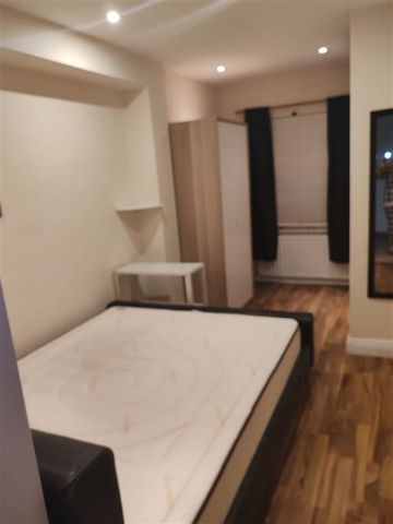 59 McAuley Drive, Artane, Dublin 5, D05AE20 - Photo 5