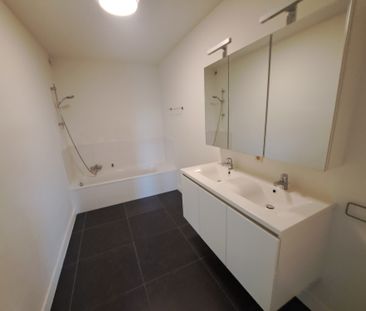 Een modern appartement op de eerste verdieping in het centrum - Photo 3