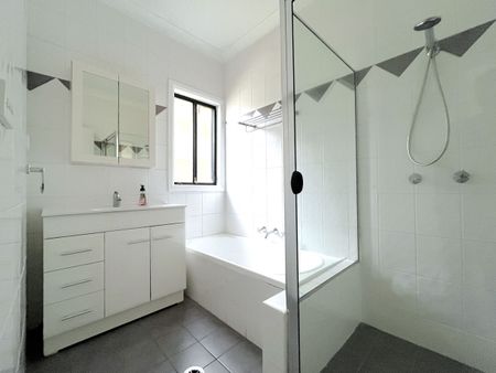 Beautiful 3 bedroom villa - Photo 5