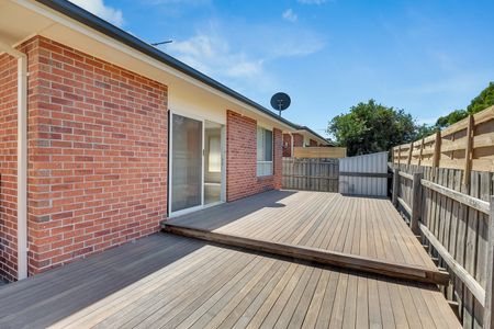 1/5 Capri Court, Reservoir VIC 3073 - Photo 5