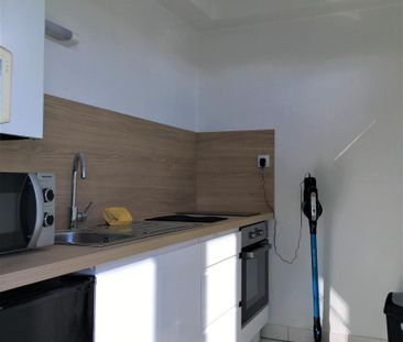 Type 1 / Studio meublé DOUTRE - Photo 3