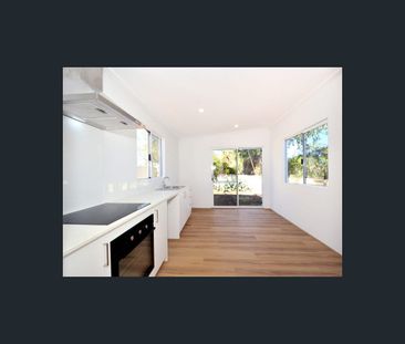 39 Kemmish Ave, Parmelia, WA 6167 - Photo 2