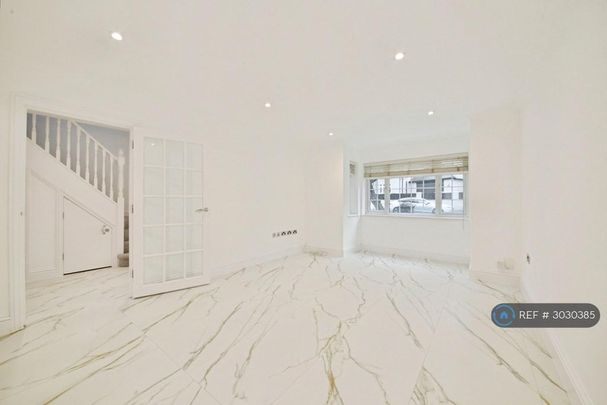 3 bedroom detached house to rent - Photo 1
