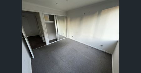 Renovated One Bedroom In Prime Location! - Photo 4
