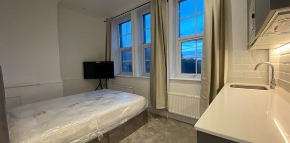 Studio to rent - Photo 2