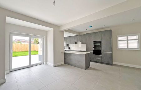 Manor Road Penn, Wolverhampton - Photo 3