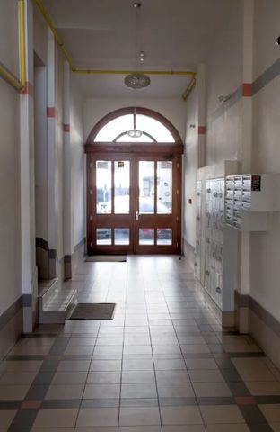 PRZESTRONNE MIESZKANIE Z TARASEM CENTRUM - Zdjęcie 4