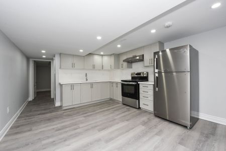 For Lease - 33 Bluffwood Crescent, Brampton, Ontario - Photo 3