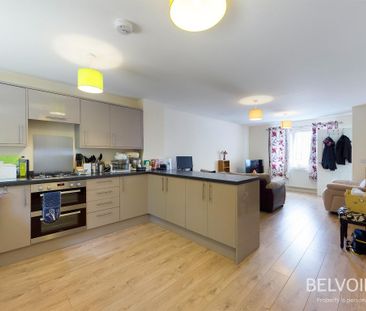 3 bedroom end of terrace house to rent - Photo 3