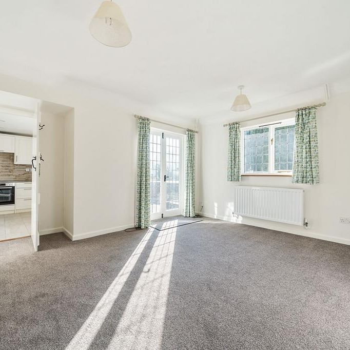 2 bedroom bungalow to rent - Photo 1