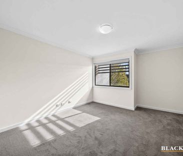 Convenience in Crace - Photo 5