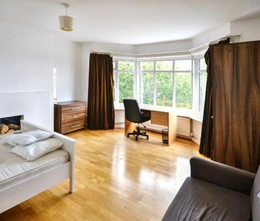 4 bedroom flat to rent - Photo 6