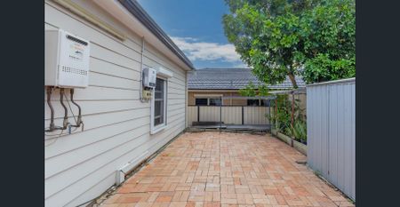 NEAR NEW CONDITION - Photo 3