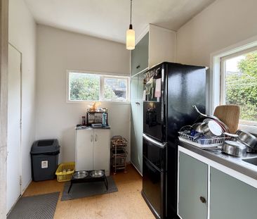 2 Bedroom House in Lower Hutt - Photo 6