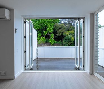 Newly Rennovated Parnell Townhouse with Amenities - Photo 5