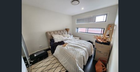 Like Brand New Townhouse for Rent in Lurnea - Photo 5