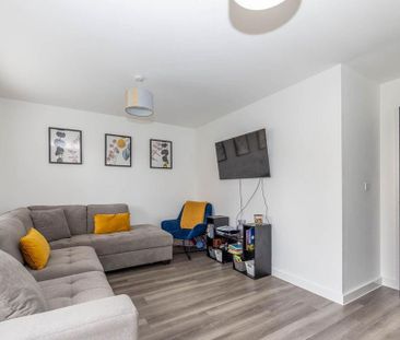 3 bedroom terraced house to rent - Photo 5