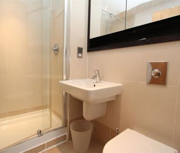 Mackenzie House, Leeds City Centre, LS10 1PJ - Photo 2