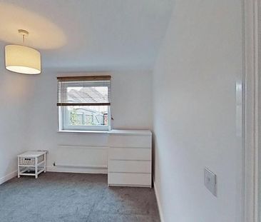 2 bedroom semi-detached house to rent - Photo 6