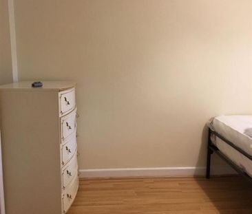 3 bedroom maisonette to rent - Photo 2