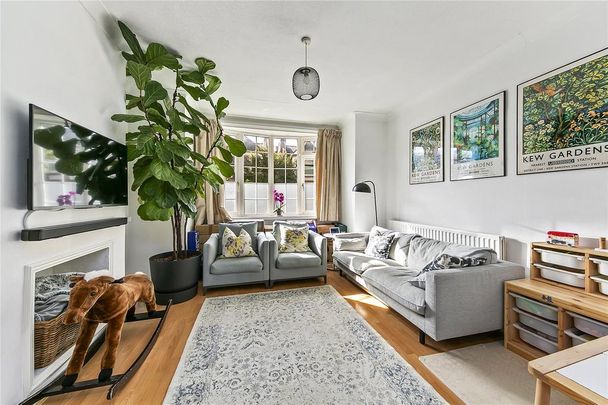 3 bedroom terraced house to rent - Photo 1