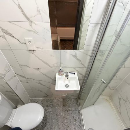 Studio Flat, Stox Mead, HA3 - Photo 4