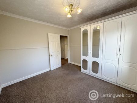 3 Bedroom Cottage to Rent - Photo 3